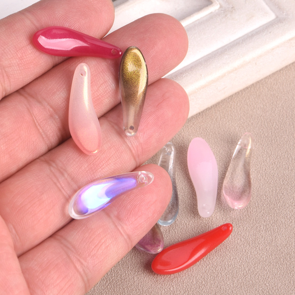Long Petal Shape 10pcs 27x8mm  - огляд і ціна Jewelry Making Drill